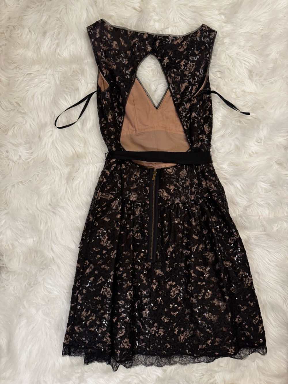 BCBG Max Azria Black Lace Sequin Fit & Flare Dress w Bow Detail Size 0 - Picture 7 of 11